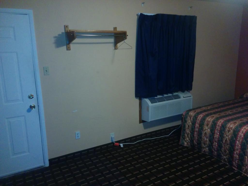 Budget Host Inn ゲインズビル エクステリア 写真