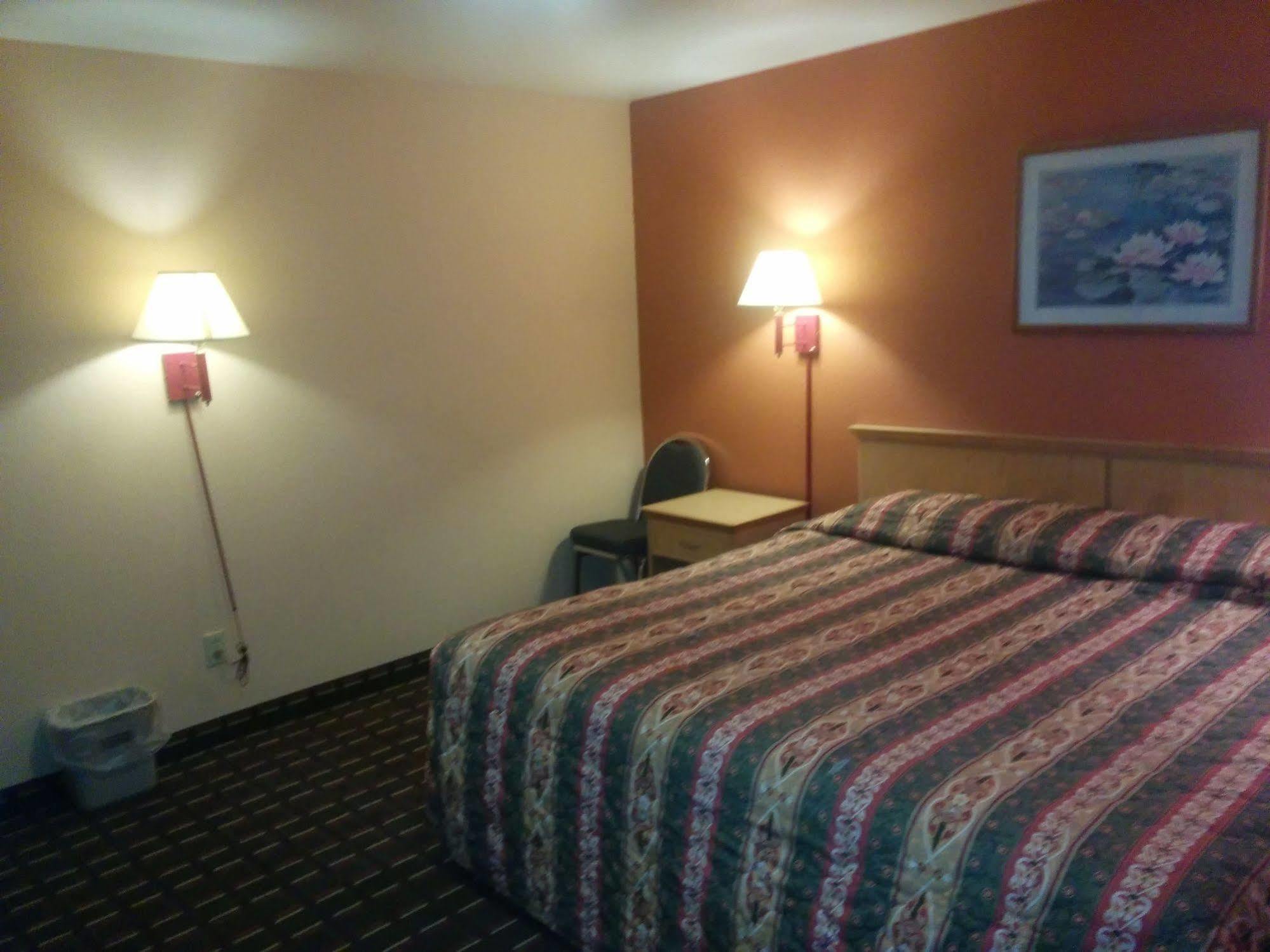 Budget Host Inn ゲインズビル エクステリア 写真