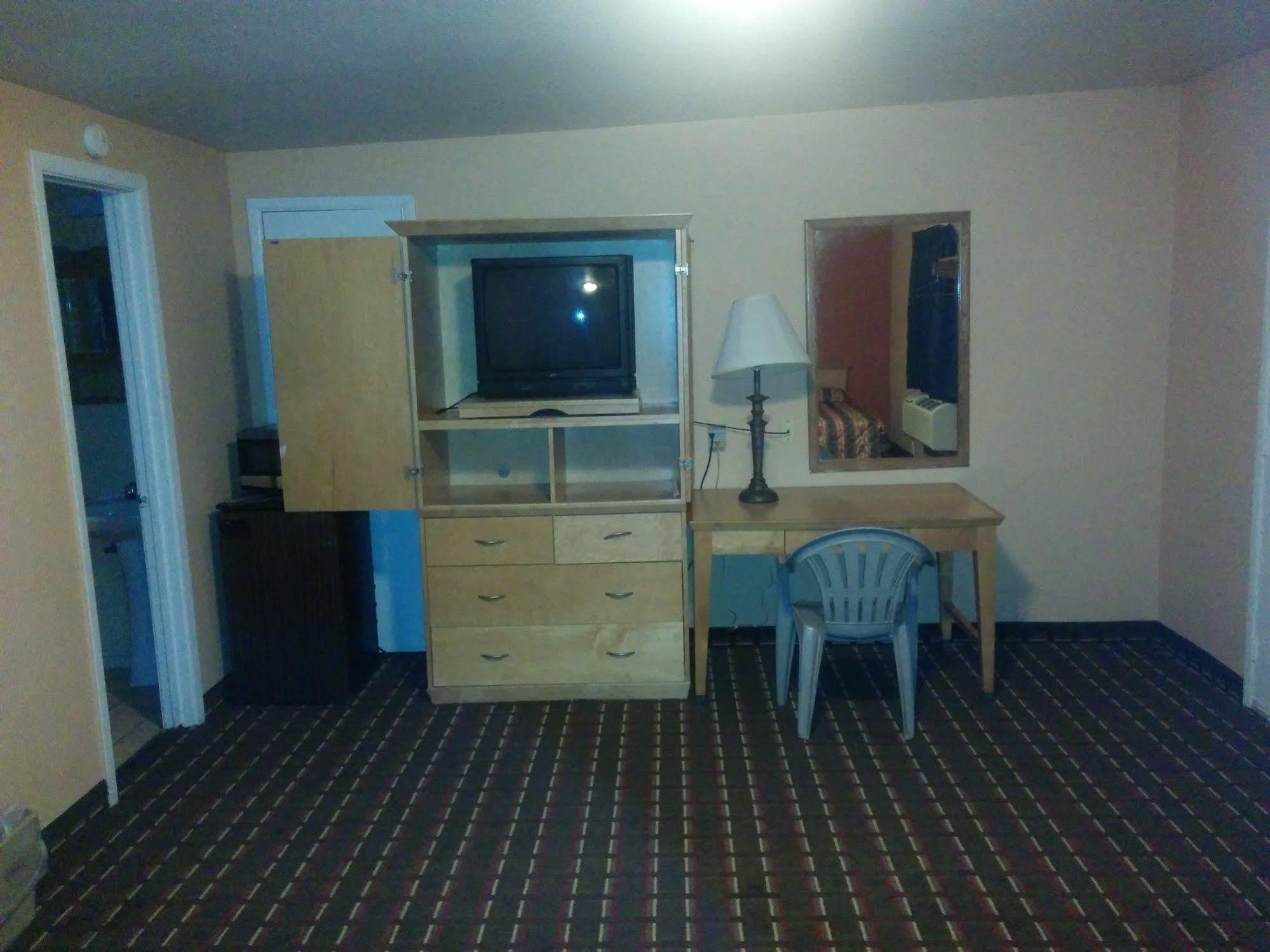 Budget Host Inn ゲインズビル エクステリア 写真